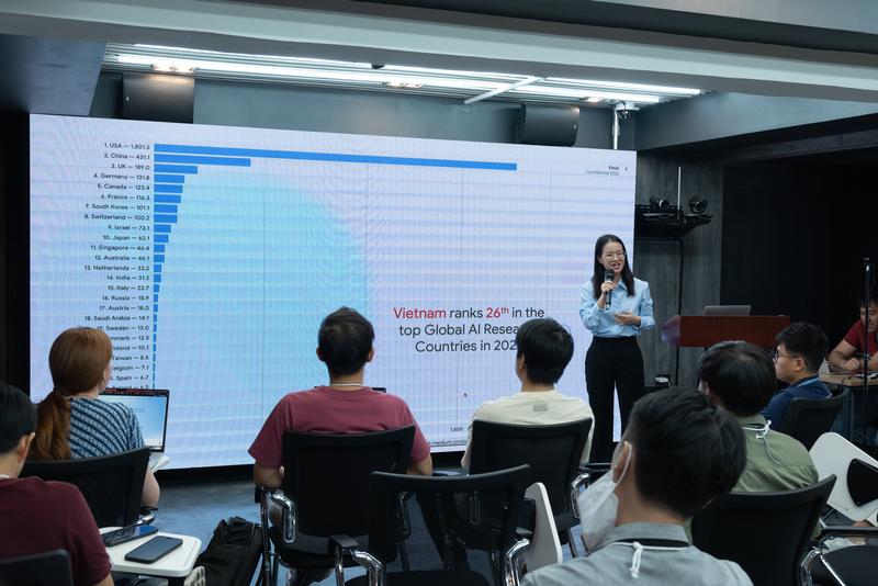 Ms. Linh Pham shared about the journey through "Pushing AI frontiers and innovation in Vietnam: the story of VinAI"
